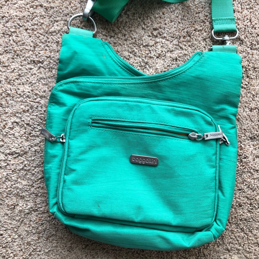 Green Baggalini